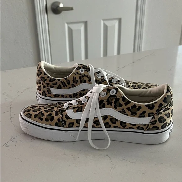 Vans Only Worn Once - Picture 2 of 7